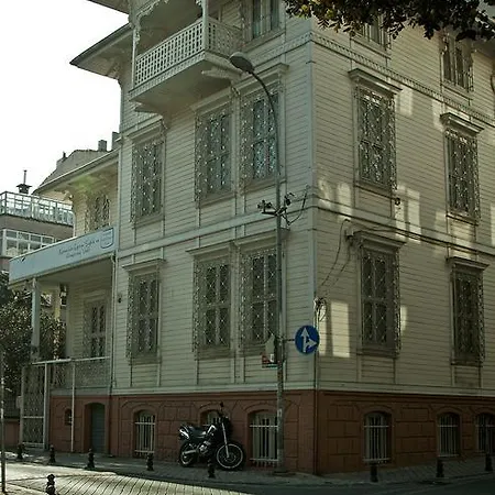 The Pasha בית הארחה